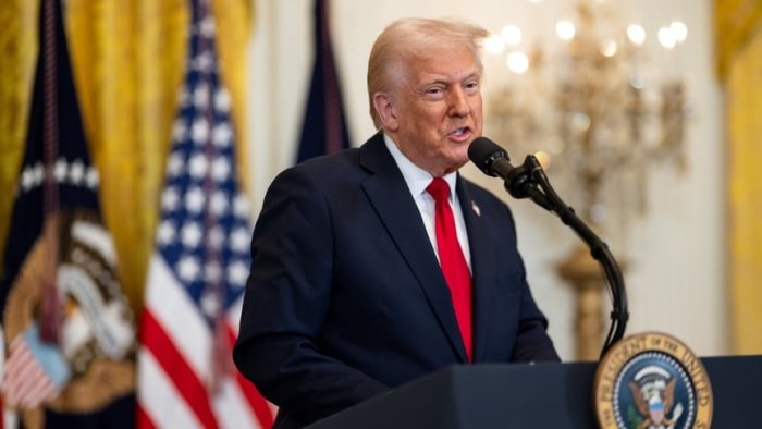 Трамп Маск хоҳламаган қонунни имзолади