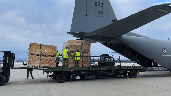 Boshlandi! AQSh Kiyevga va’da qilingan raketa komponentlarini o‘z ehtiyojlariga yo‘naltirdi