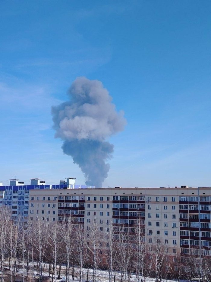 Россиянинг Нижнекамск шаҳридаги “Нижнекамскнефтехим” заводида кучли портлаш юз берди