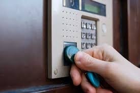 Endi yangi uylarga kamera va domofon o‘rnatish majburiy bo‘ladi