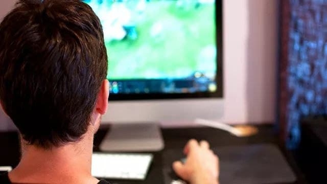 JSST kompyuter o‘yinlariga ruju qo‘yishni kasallik deb tan oldi