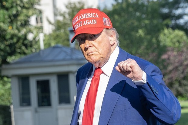 Трамп Эронга нега ҳужум қилинганини тушунтирди