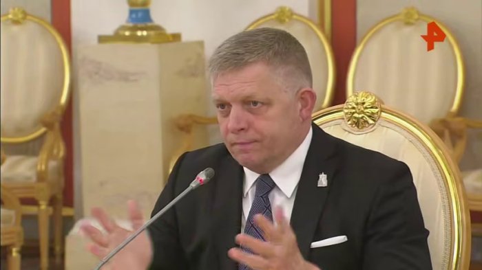 Фицо Путин билан учрашувда: Россияга қарши санкциялар натижа бермаяпти, Европа Иттифоқига зарар келтирмоқда
