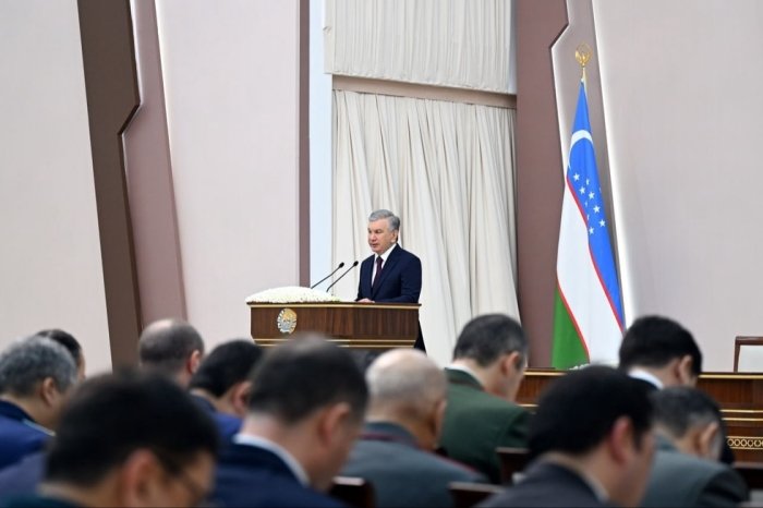 Вазир ўринбосари Б.Абдуллаев ва департамент бошлиғи Р.Турсуновга нисбатан жиноят иши қўзғатилди​​​​​​​