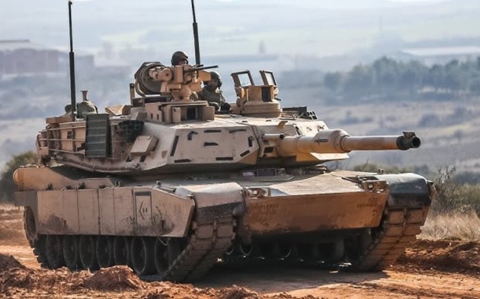 Австралия ваъда қилинган Abrams танкларининг катта қисмини Украинага топширди