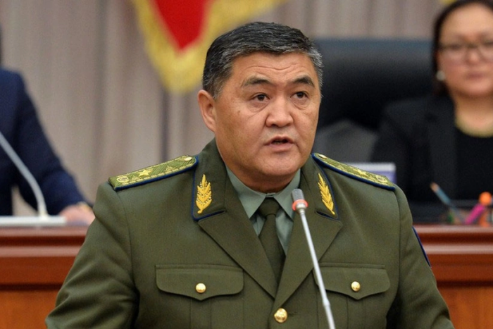 Qirg‘iziston chegaradan og‘ir qurollarini olib chiqib ketadi