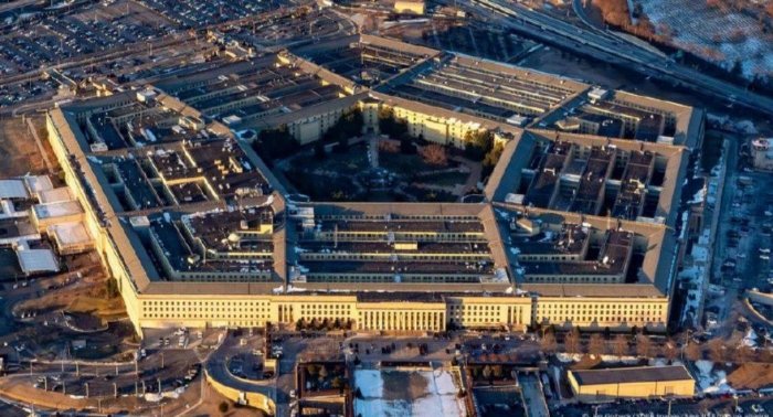Reuters : Jurnalistlarning Pentagonga kirishi cheklandi