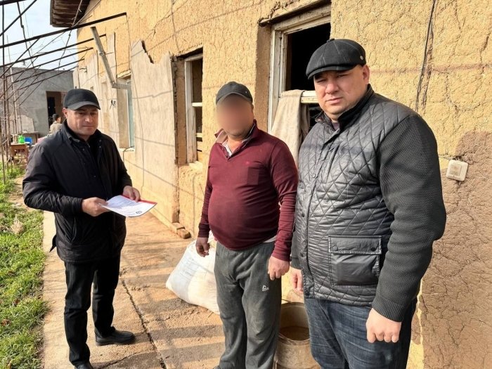 Aliment to‘lamay qochib yurgan erkak molxonada qo‘lga tushdi
