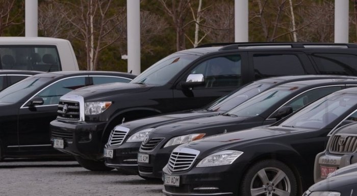 Endi amaldorlarga har oy ikki kun xizmat mashinasidan foydalanish qat’iyan taqiqlanadi