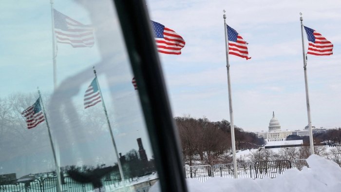 AQSh Moliya vazirligi rahbari: Eron butun dunyo bo‘ylab banklarga pul o‘tkazmoqda