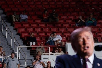 Трамп: Эрон билан уруш тез орада тугайди, нефть ва бензин нархи пасаяди
