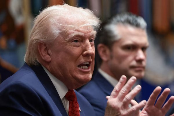 Трамп Эронга огоҳлантириш берди: «Мамлакатдан ҳеч нарса қолмасидан олдин келишув тузиш вақти келди»