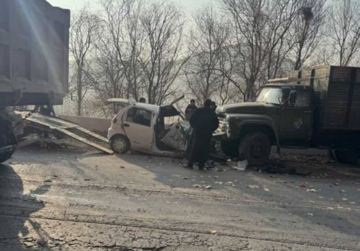 Жиззахда Matiz ва юк машинаси ЙТҲга учради