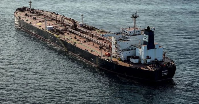 Буюк Британия Бош вазири ҳарбийларга Россия кемаларини текшириш ва ҳибсга олиш учун рухсат берди