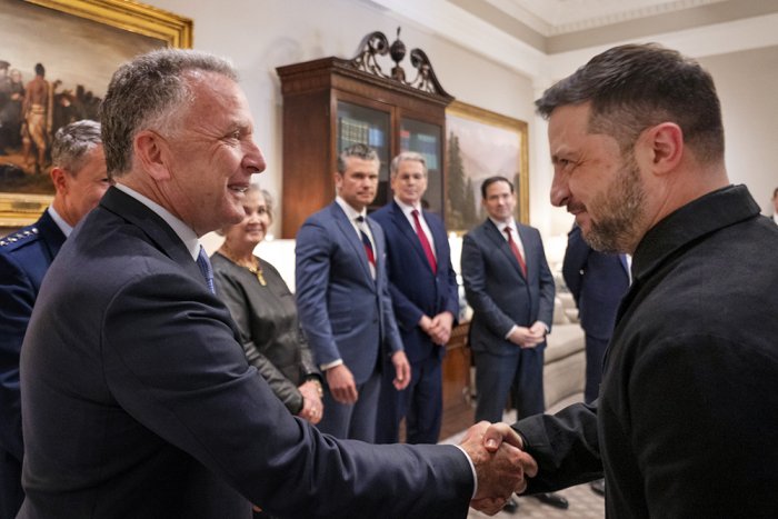 AQSh bugun Parijda Ukraina bilan muzokaralarni davom ettiradi