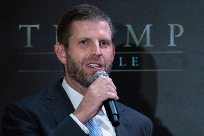 Трампнинг ўғли президентликка номзодини қўйишдан бош тортмади