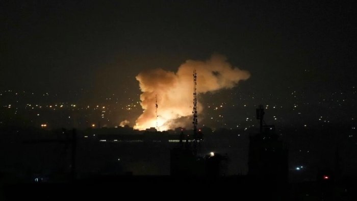 АҚШ Эрондаги нишонларга қарши янги ҳужумлар тўлқинини уюштирди
