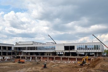 Isroil Sana aeroportini to‘liq vayron qildi, Daxbandagi elektr stansiyasiga ham zarba berildi