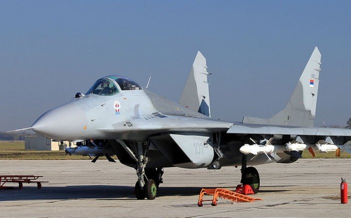 Serbiya Mudofaa vazirligi: Ikkita MiG-29 noma’lum uchar ob’ektni ushlab qolish uchun ko‘tarildi, ammo nishon radardan g‘oyib bo‘ldi