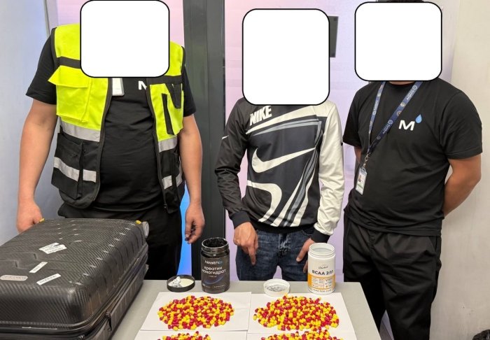 Sport ozuqasi kapsulalari ichida "jon saqlagan" sintetik narkotiklar fosh bo‘ldi