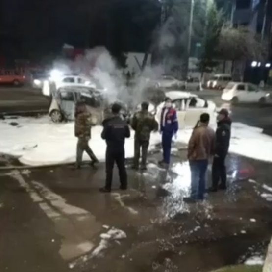 Toshkentda "Neksiya-3" va "Spark" mashinalari yonib ketdi