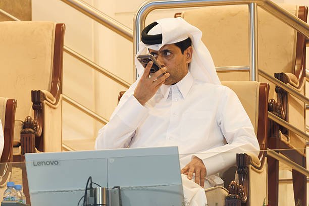 "PSJ" prezidenti Qatarda qoldi. "Chelsi" bilan bahs oldidan u Luis Enrike va Luish Kampush bilan bog‘landi