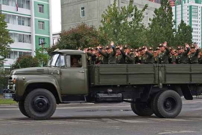 Shimoliy Koreya Rossiyaga yana 5 ming harbiyni yubordi