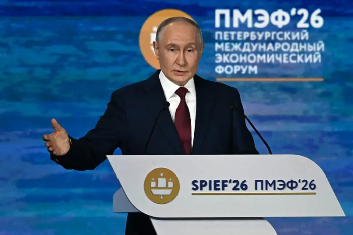 Putin Zelenskiy bilan uchrashuvdan ma’no ko‘rmayotganini aytdi