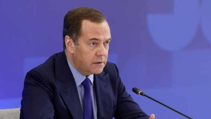 Medvedev Ukrainani G‘arb qo‘lidagi qurol deb atadi