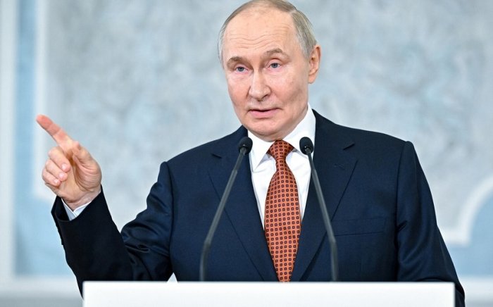 Путин Россия президентларининг орасида ҳеч қайси бири амалга оширмаган ишни қилишга яқин турибди