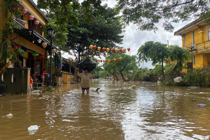 Vyetnamdagi suv toshqinlari oqibatida 40 dan ortiq kishi halok bo‘ldi