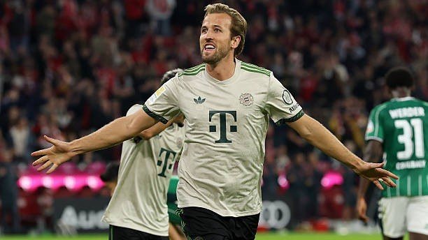 Кейн барча даврларнинг энг яхши футболчиларидан иборат жамоа тузди