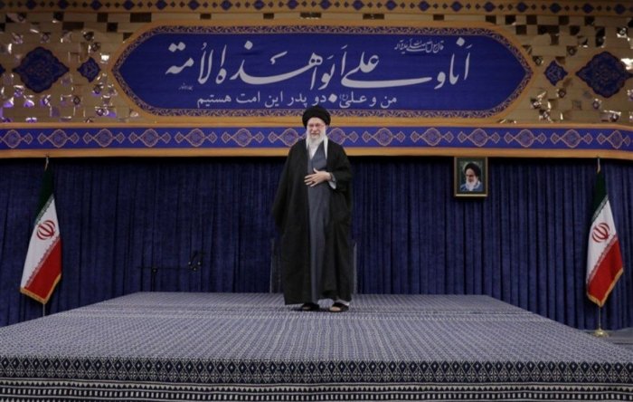 Оятулло Хоманаий намойишчиларга қарши қаттиқ чоралар кўришни буюрди