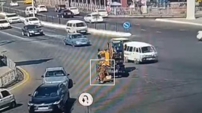 Buxoroda yo‘ldan o‘tayotgan ayol ekskavator bosib ketishi oqibatida halok bo‘ldi