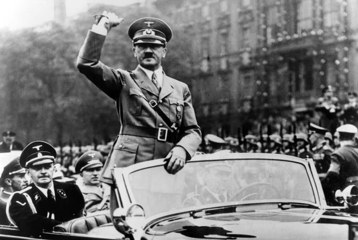 49 ta nemis kompaniyasi Adolf Hitlerning hokimiyat tepasiga kelishida aybi borligini tan oldi