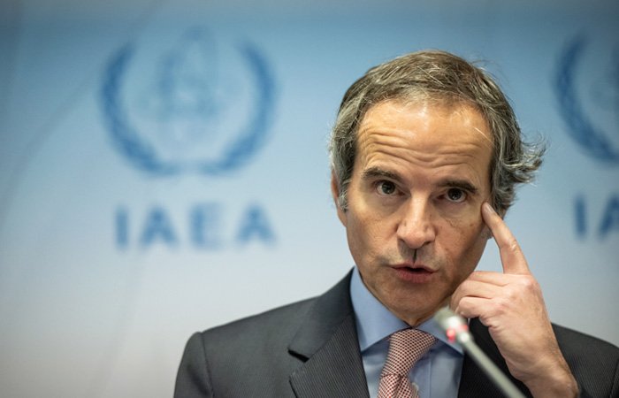 МАГАТЭ раҳбари: "Исроил ҳужумларни бошлаганида Эрон ядровий бомба ясамаётган эди"