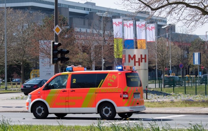 Gannoverda portlamay qolgan bomba tufayli 9000 kishi evakuasiya qilindi