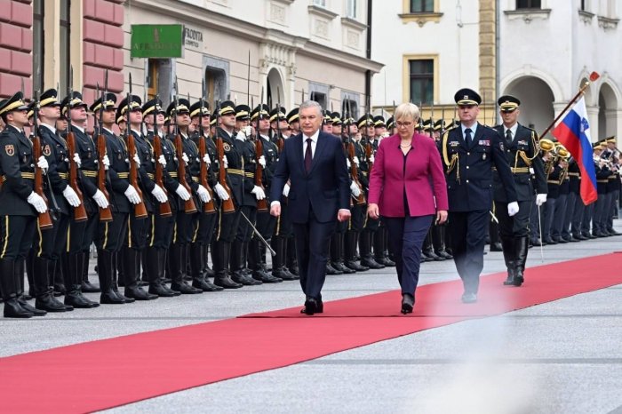 Lyublyanadagi Kongress maydonida O‘zbekiston Prezidenti tantanali kutib olindi