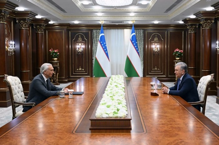 Shavkat Mirziyoyev "Gazprom neft" kompaniyasi boshqaruv raisi Aleksandr Dyukovni qabul qildi