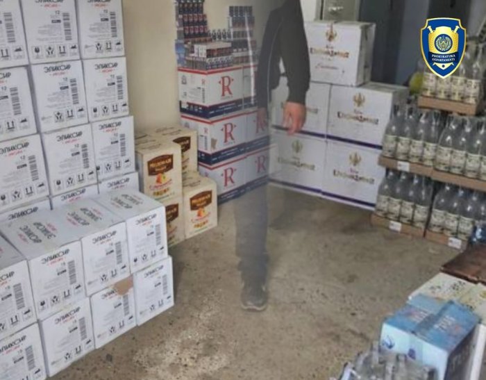 G‘ijduvonda qalbaki aksiz markali alkogol va tamaki mahsulotlarini savdoga chiqarilishining oldi olindi