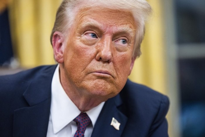"Мен ҳеч ким билан дўст эмасман". Трамп янги санкцияларни истисно қилмайди