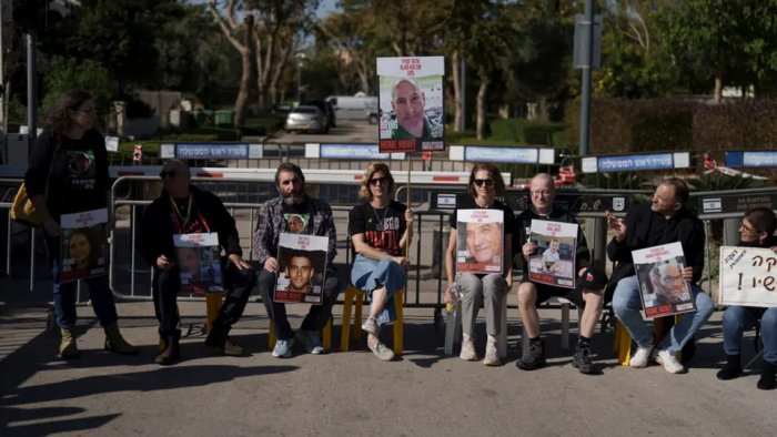 Hamas Isroil qamoqxonalaridagi falastinlik mahbuslarni bosqichma-bosqich ozod qilishga rozi - Al Hadath