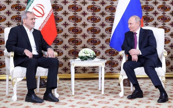 Путин ва Пезешкиан Жанубий Кавказдаги вазиятни муҳокама қилди