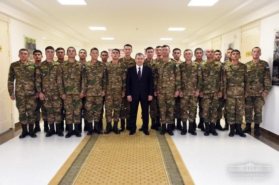 Shavkat Mirziyoyev Vatan himoyachilari kuni munosabati bilan tabrik yo‘lladi