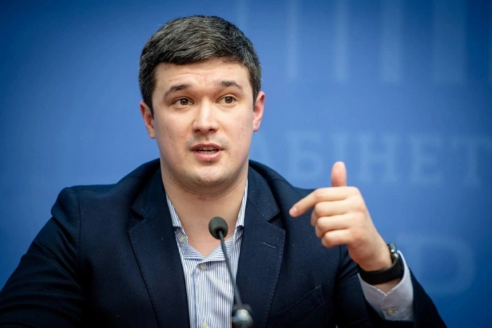 Зеленский навбатдаги ротацияни амалга оширди: Рақамли трансформациялар вазири мудофаа вазирига айланди