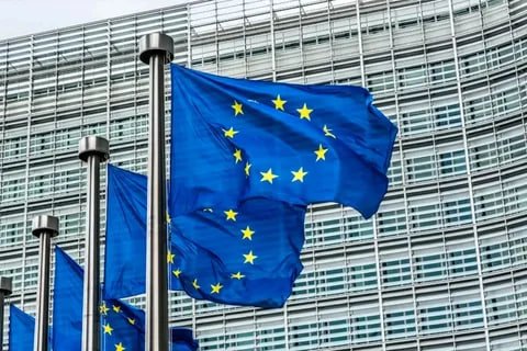 Bojxona tariflari va kapital nazorati: YEI Rossiya iqtisodiyotini yana qamal qilmoqchi