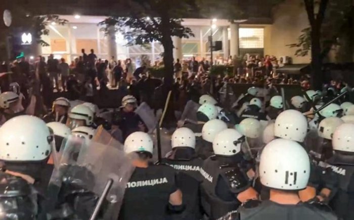 Serbiyadagi tartibsizliklarda jarohat olgan polisiyachilar soni ortib bormoqda