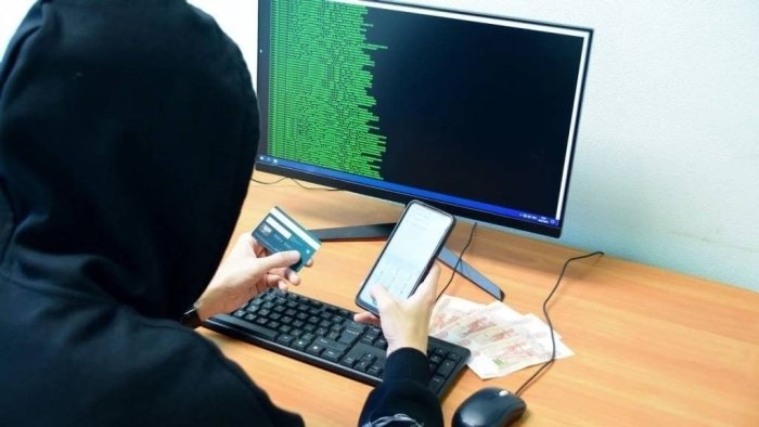 Банк карталаридан ўғирланган пуллар бўйича янги қоида: зарар банклар зиммасида бўлиши мумкин