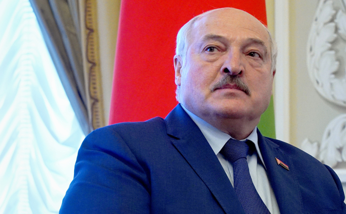Лукашенко: Ғарб сиёсати дунёни катта уруш ёқасига яқинлаштирмоқда