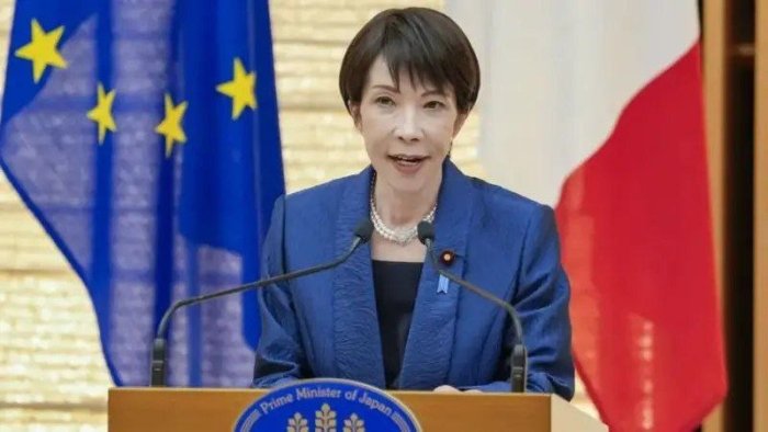 Япония бош вазири парламентнинг қуйи палатасини муддатидан олдин тарқатиб юборди